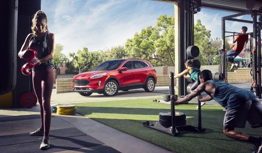  Ford Escape Hybrid SE 2019 года  (NA) (фото 1 из 12)